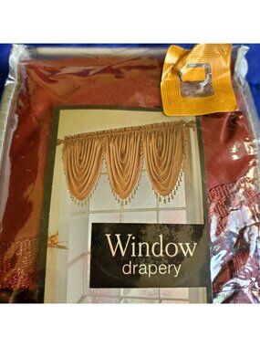 NWT Vtg  "AnnaBella" 36Wx26" SCARLET Waterfall Valance Bead, Ball Fringe Sateen